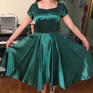 Real vintage green short sleeve midi dress